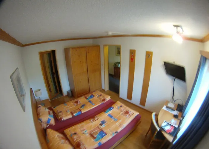 Cresta Hotel