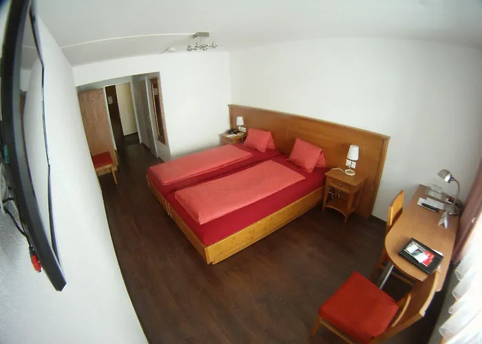 Cresta Hotel