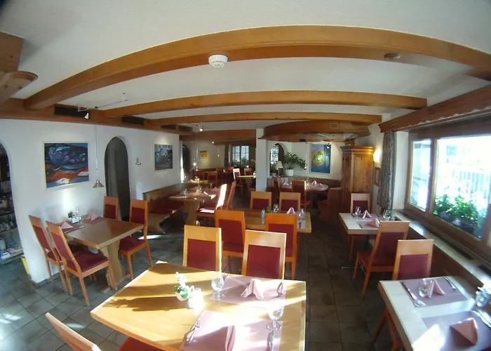 Cresta Hotel