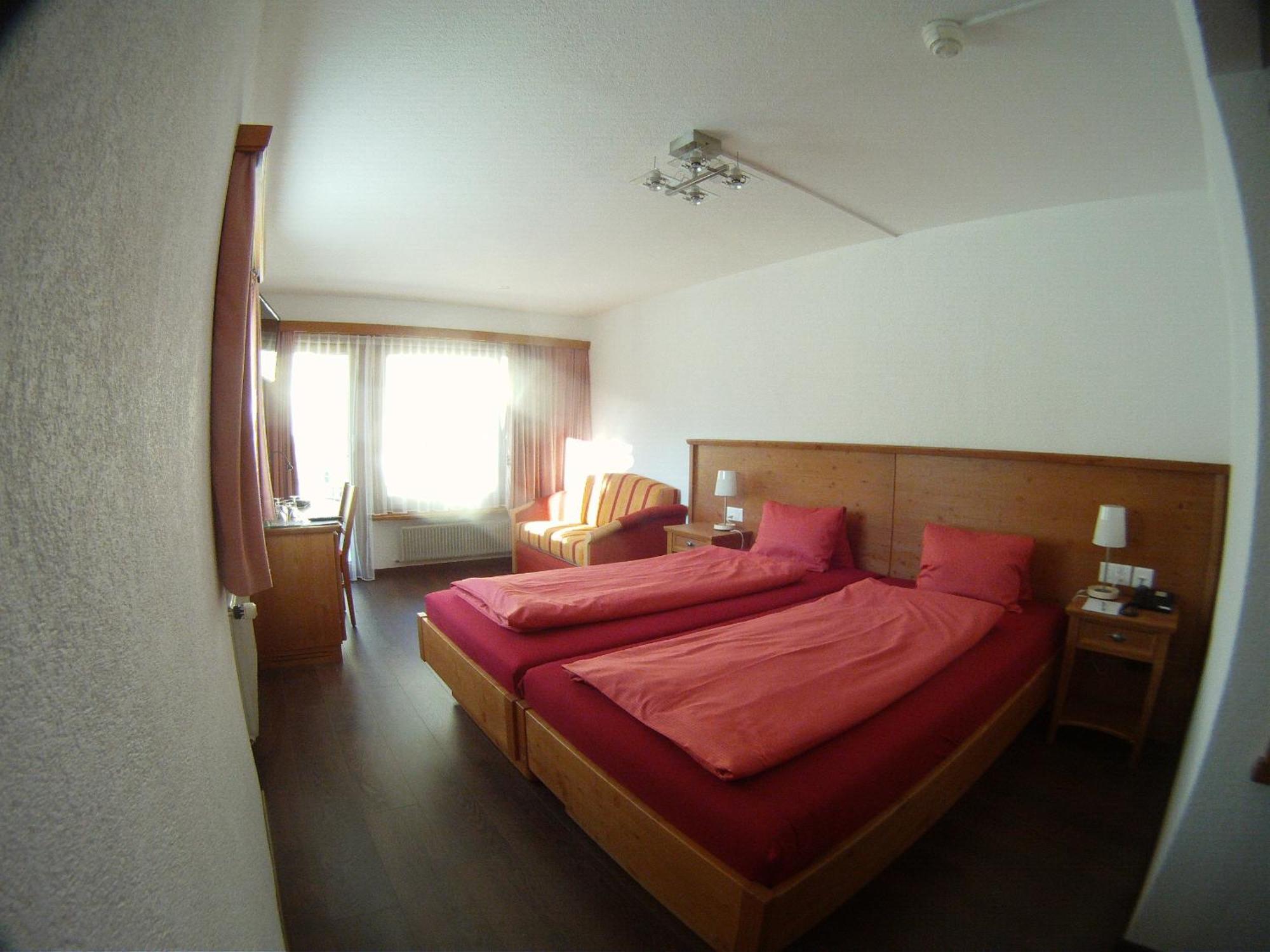 Hotel Cresta